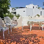 One Bedroom Apt In The Heart Of Playa Only One Block To The Beach!