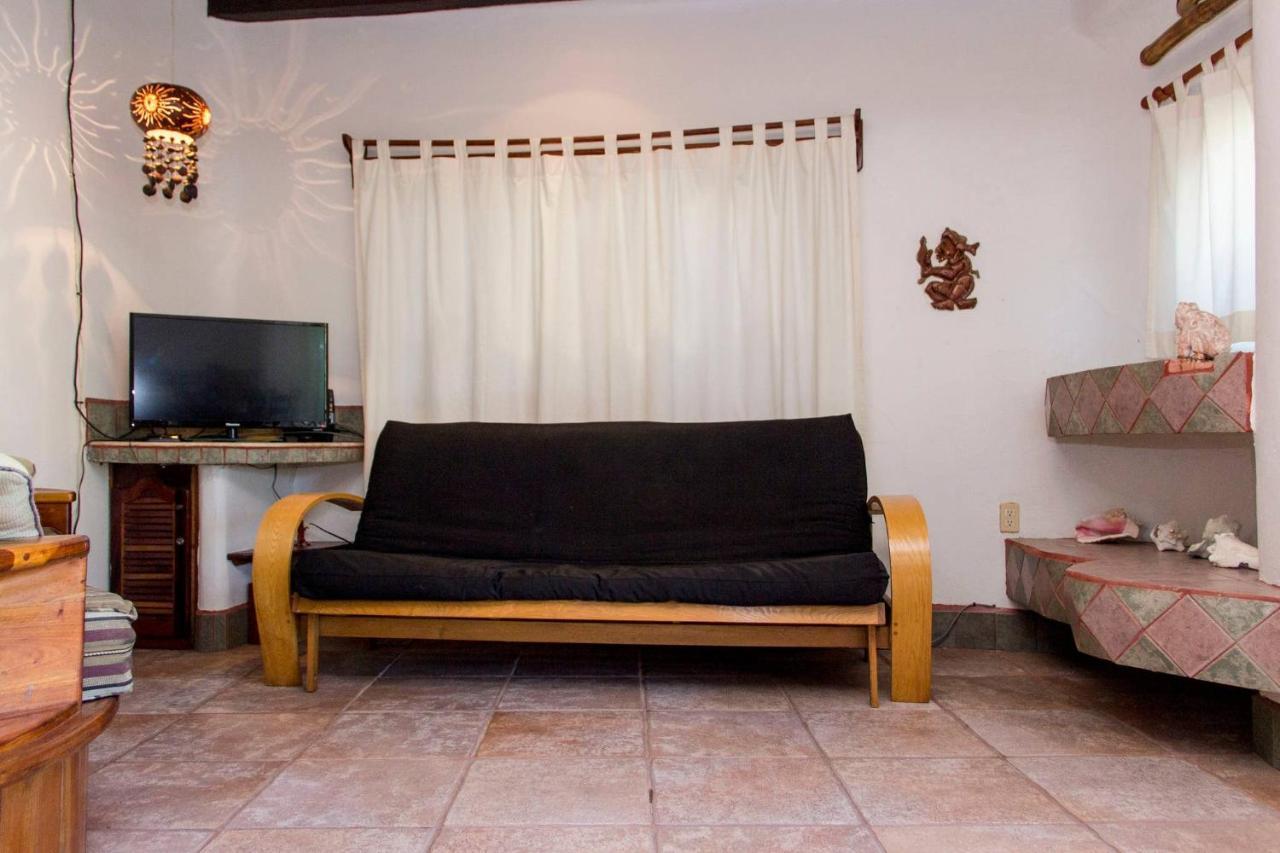 Apartamento One Bedroom In The Heart Of Playa Only One Block To The Beach!