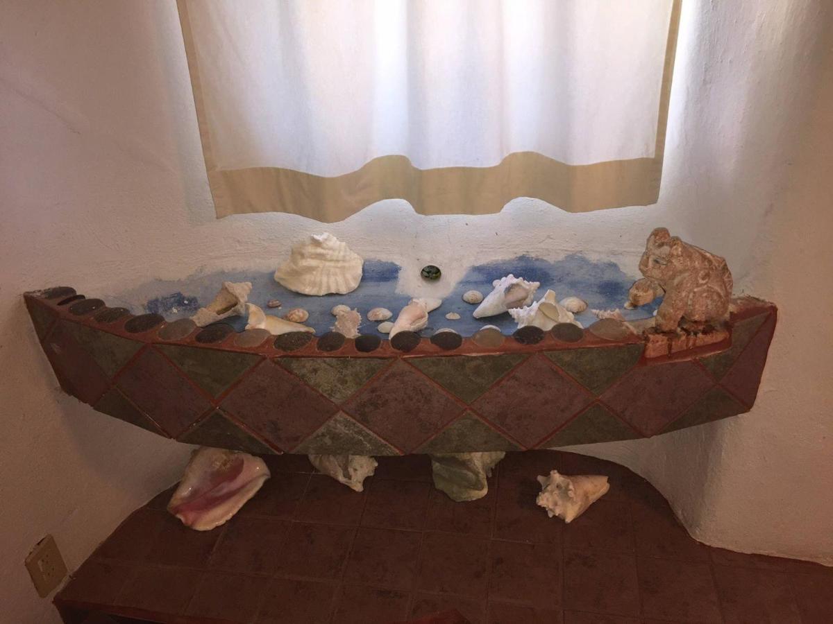 One Bedroom In The Heart Of Playa Only One Block To The Beach! *
